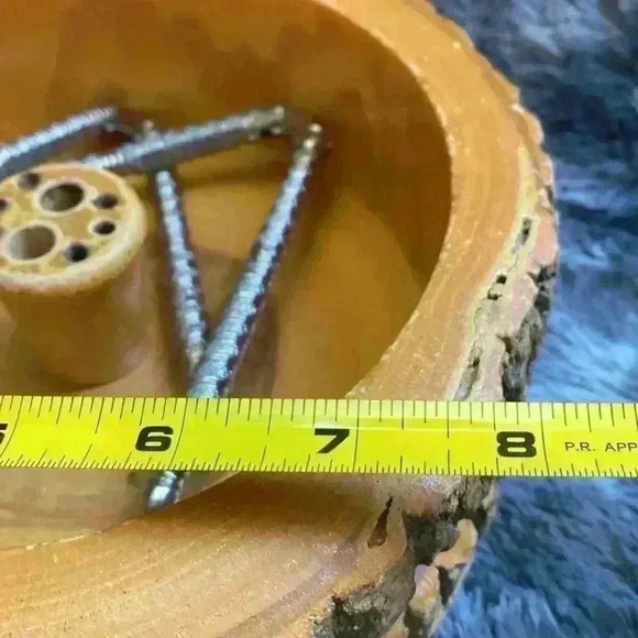 Vintage Nut Bowl  with nut crackers - Picture 15 of 15